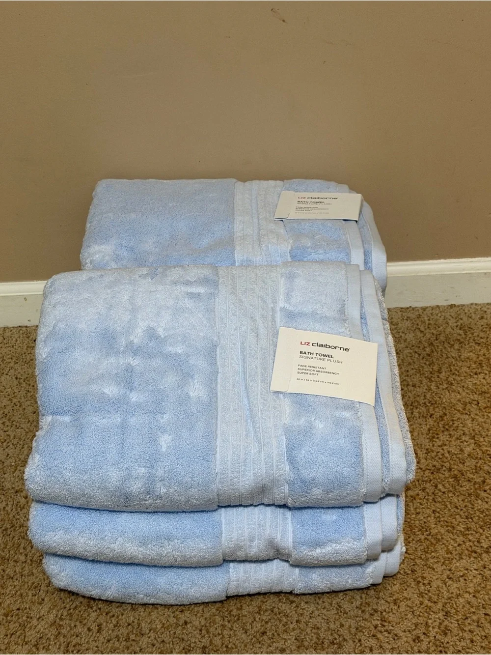 Liz Claiborne Sky Blue Bath Towel Bundle